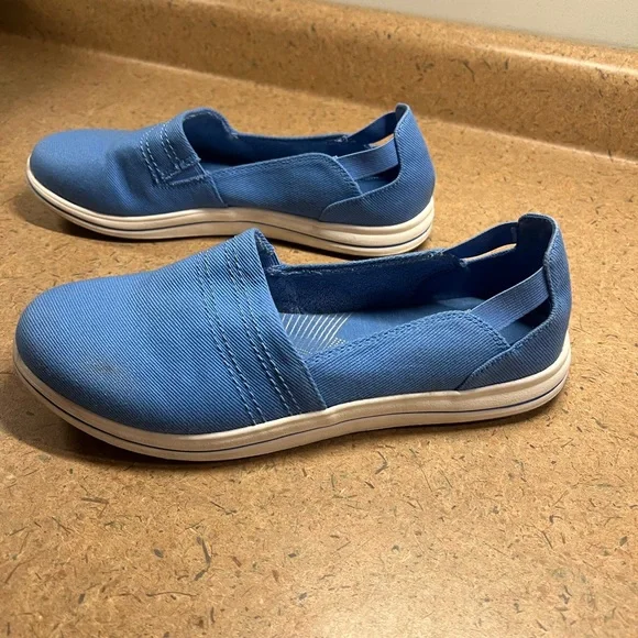 CLARKS Cloudsteppers Breeze Slip On Loafer - size women’s 9 W - Picture 5 of 8